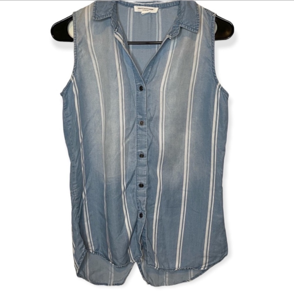 Beach Lunch Lounge Chambray striped‎ sleeveless button down collared top​…